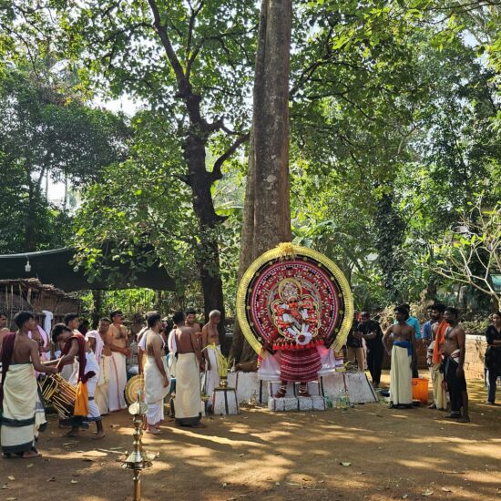 madayil chamundi theyyam